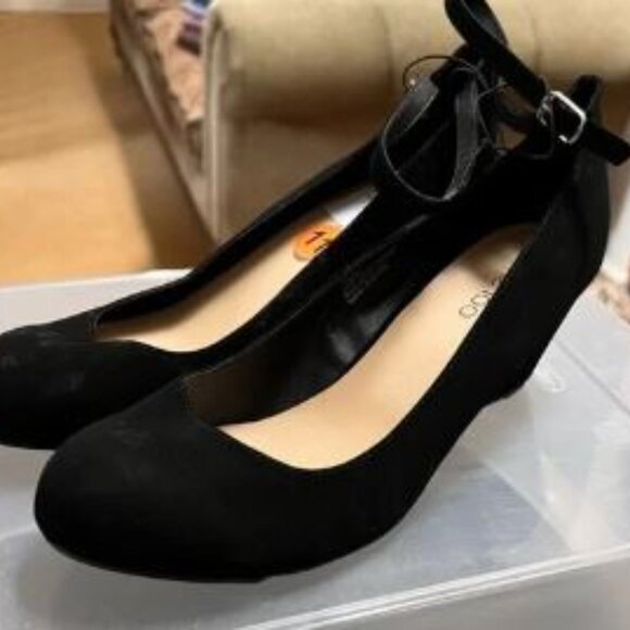 Velvet-Like, "Me Too" Black Wedge Heels with Ankle Strap - Picture 2 of 6